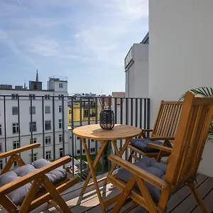 Bright Stylish With A Balcony In A Location Wien